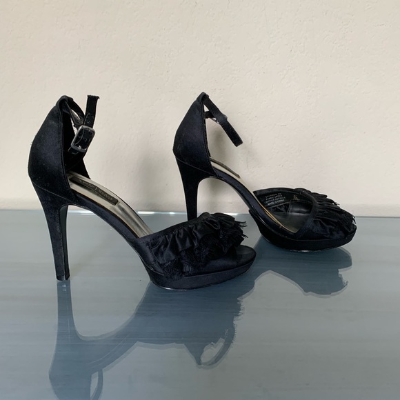 White House black market black heels - Picture 2 of 6